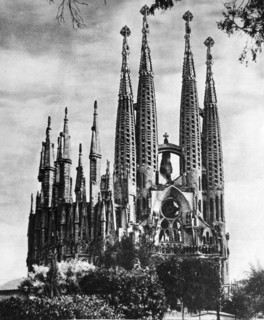 Photograph of the Basílica i Temple Expiatori de la Sagrada Família