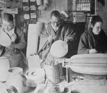 Japanese factory making lanterns 1880