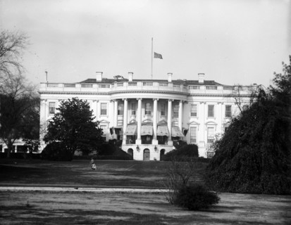 White House flag at half-mast in 1929