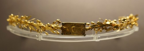 Gold myrtle wreath with die-formed head of Athena in central plaque
