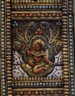 Altar screen of metal