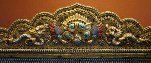 Altar screen of metal