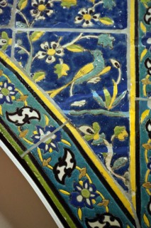 Tiled spanrel painted in cuerda seca technique