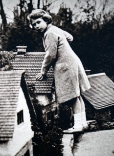Princess Elizabeth visiting Bekonscot