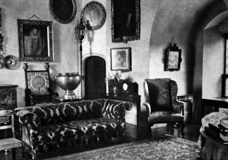Drawing-room at Glamis Castle