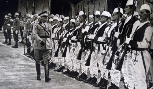 Italian General Alberto Pariani in front of the Albanian troops