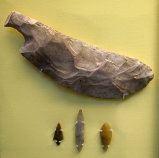Collection of flint and rock crystal arrowheads