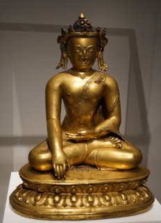 Statue of the Shakyamuni Buddha