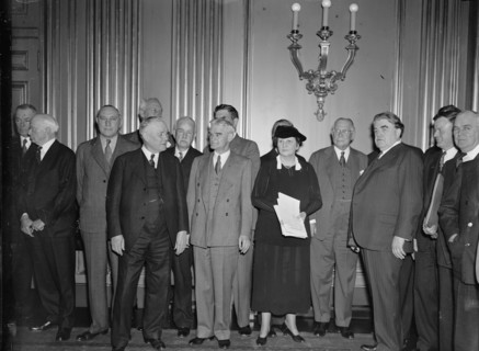 Labour peace plan sought by photographer Harris & Ewing