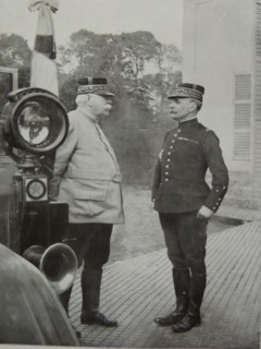 French Generals Joffre and Foch.