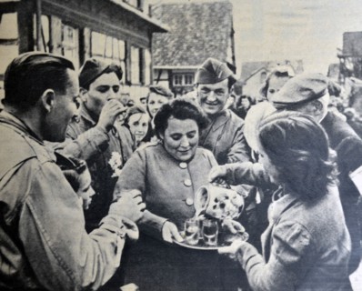 WWII: patriotic French women