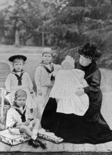 Photograph of Queen Victoria sat with her great-grandchildren