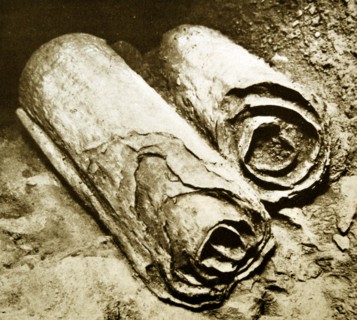 excavation of the The Dead Sea Scrolls
