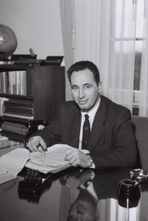 Shimon Peres