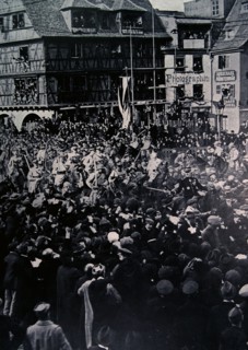 French troops march through Strassbourg liberated in WWI