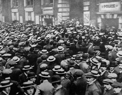 recruitment centre for munitions workers in WWI