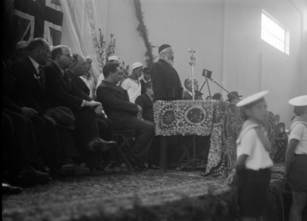 Dr. Herzog, Chief Rabbi of Palestine at the opening of Tel Aviv Port