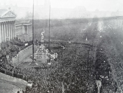 Photograph of the Proclamation of the German-Austrian Republic