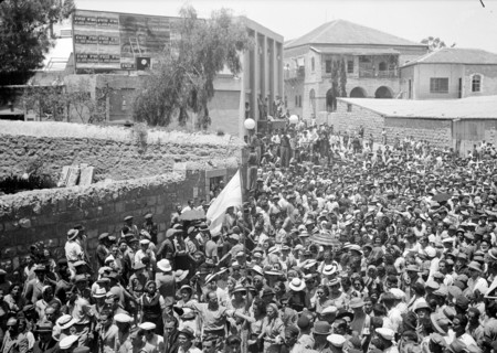 Photograph of a Crowd outside Edsen Cinema
