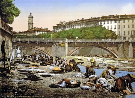 Illustration of Washerwomen