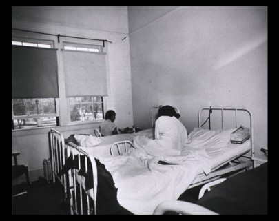 Photograph of women in Sanitorium