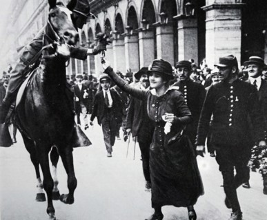 Photograph of an American Officer being greeted in the Rue de Rivolli, Paris during World War One 1918