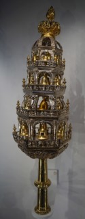 Gold Torah Crown which is thought to have come from the court of the Hasidic leader Rabbi Israel Friedman of Ruzhin