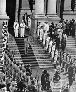 King George V and Queen Elizabeth open the South African parliament in Cape town 1947