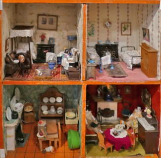 Late Victorian English Dolls House