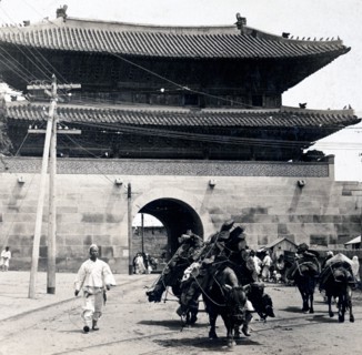 Heunginjimun (Dongdaemun), Eastern Great Gate, one of The Eight Gates of Seoul
