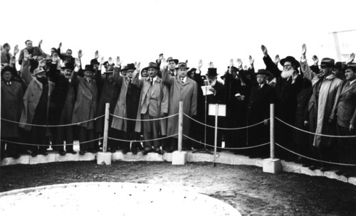 Loyalty oath in Jerusalem at Herzl's tomb