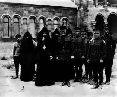 Balkans War, General Harbord and the archbishop of Armenia in Etchmidianzin