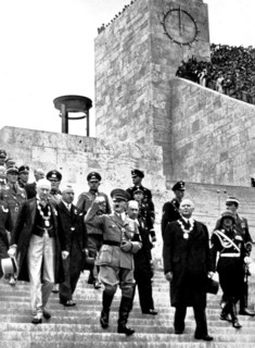 Berlin Olympic Games, Chancelor Adolf Hitler is heading to the stadium with high personalities of the Reich and Olympic authorities