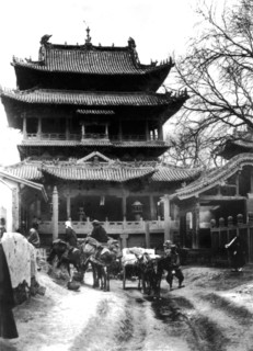 China, monument above a city gate in the Cham-Si