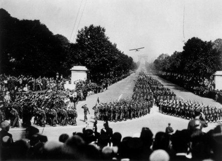 Victory parade in Paris, 1945
