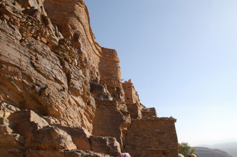 Greniers fortifiés du sud marocain, ou agadirs.