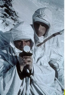 Soldats allemands d'une patrouille à skis, 1942