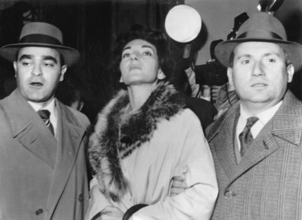 Maria Callas lors de son audience visant à prononcer son divorce, en novembre 1959