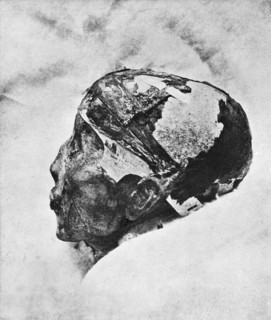 Tut ench Amun 
König, Agypten 1330 - 1322 v