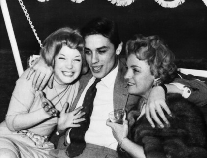 Alain Delon entre Romy et Magda Schneider