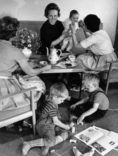 Famille : rencontre de jeunes mère à l'heure du café