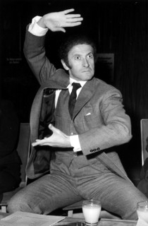 Marcel Marceau lors d'une interview en 1960