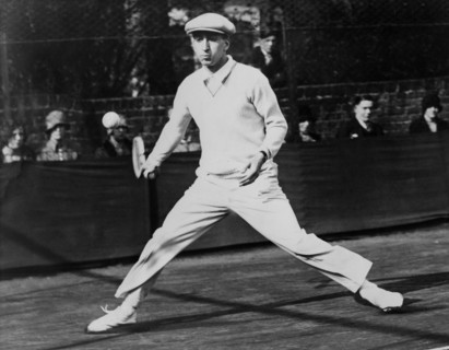 Jean René Lacoste jouant en juillet 1928
