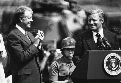 Besuch von J. Carter in der BRD - J. Carter (l) und H. Schmidt auf dem US-Milit„rsttzpunkt Wiesbaden-Erbenheim