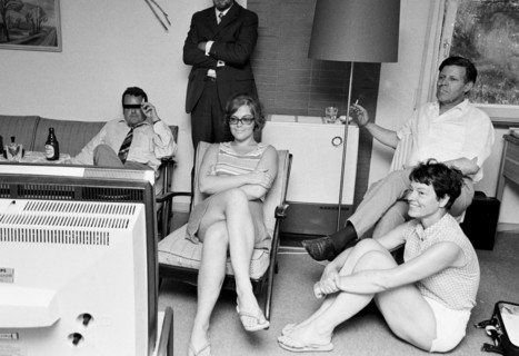Schmidt, Helmut / mit Familie im Ferienhaus