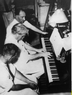 Albert Schweitzer et ses assistants à Lambaréné