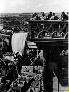 II.WK, Frkr. Besetzung, Dt. Soldaten auf Strassburger Mnster