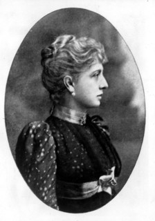 Alice Heine