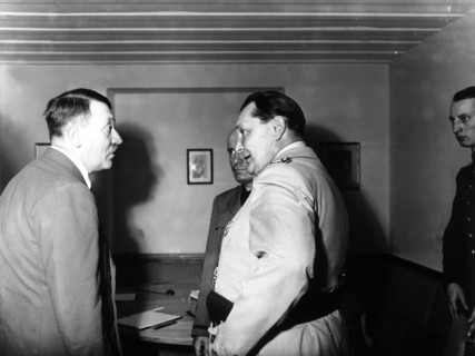 Hitler, Mussolini et Göring au "Wolfsschanze" après l'attentat manqué du 20 juillet