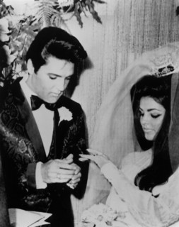 Presley, Elvis *08.01.1935-16.08.1977+
Saenger, Schauspieler, USA 

- Hochzeit  mit Priscilla
